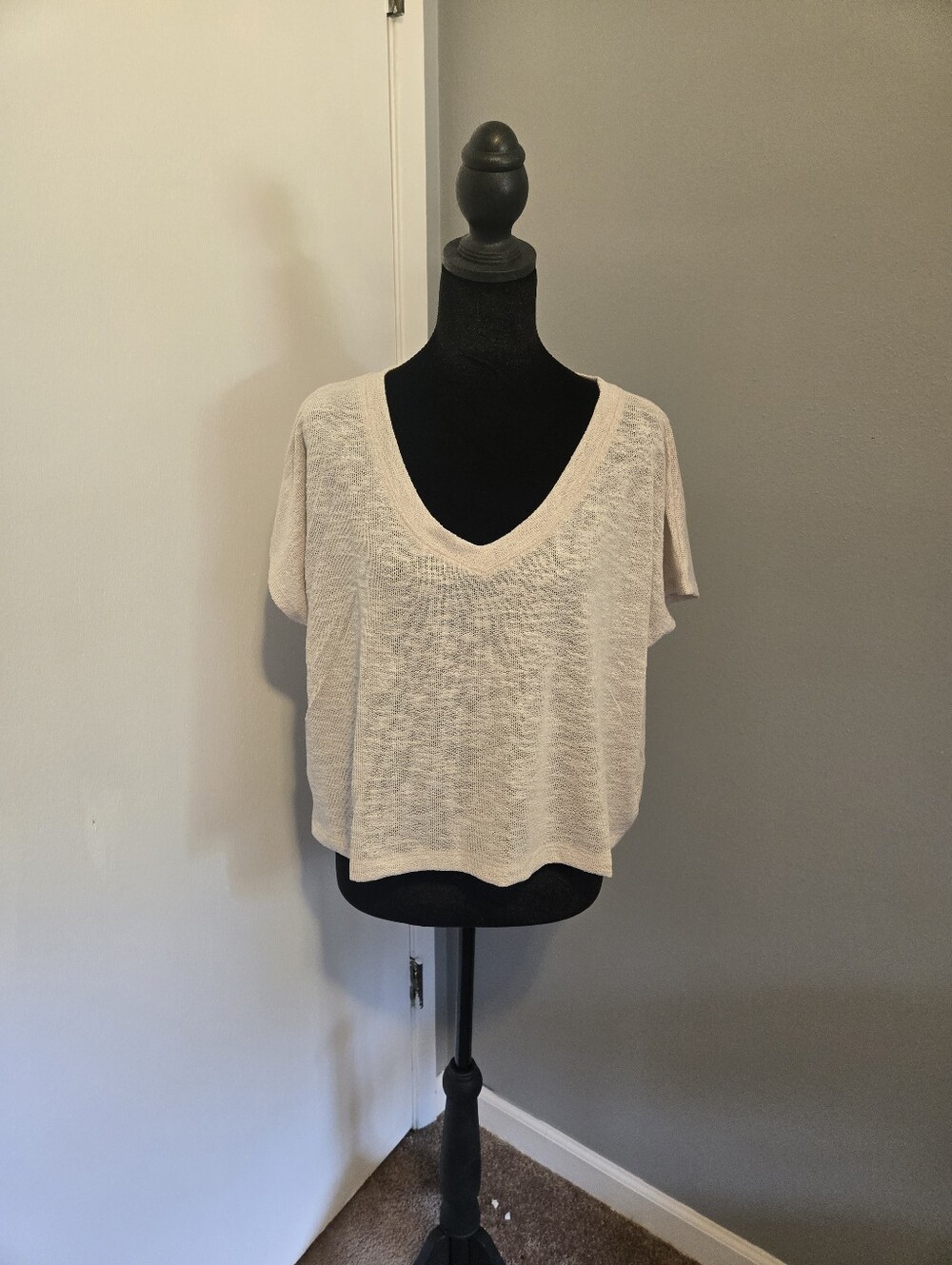 Zenana V-neck Crop Top - Cream - Large